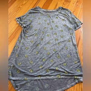 Zoe + Liv Avocado print t shirt size XL
